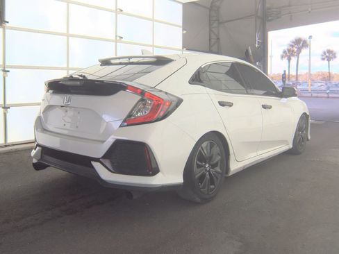 Used 2019 Honda Civic EX image 4