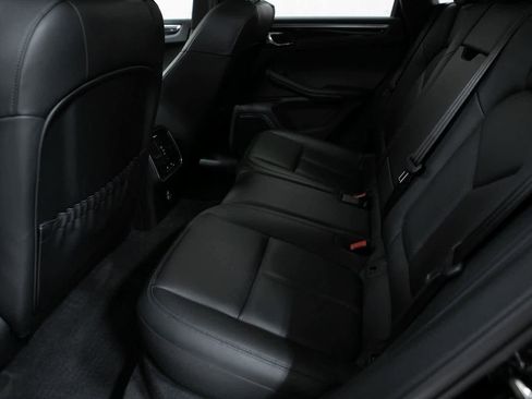 Certified 2023 Porsche Macan image 27