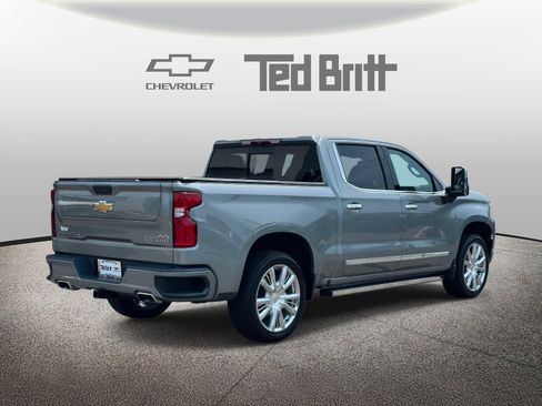 Certified 2024 Chevrolet Silverado 1500 High Country w/ High Country Premium Package AWD/4WD image 4