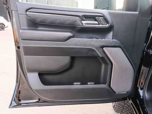 Used 2025 GMC Sierra 2500 AT4X AWD/4WD image 23