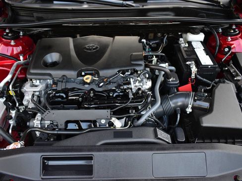 Used 2022 Toyota Camry LE image 37