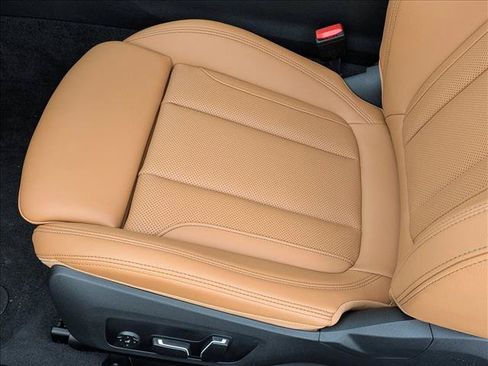 New 2026 BMW 430i xDrive Coupe w/ Premium Package AWD/4WD image 4