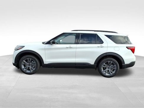 New 2026 Ford Explorer Active w/ Active Comfort Package image 4