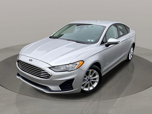 Used 2019 Ford Fusion SE image 14