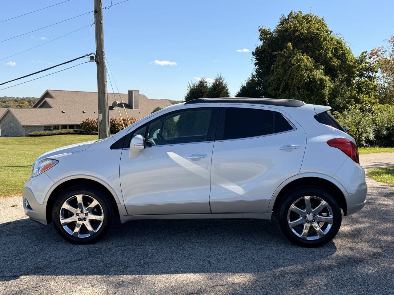 Used 2014 Buick Encore Leather AWD/4WD image 2