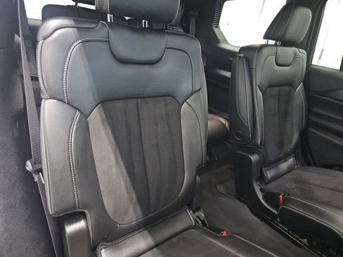Used 2023 Jeep Grand Cherokee L Altitude image 33