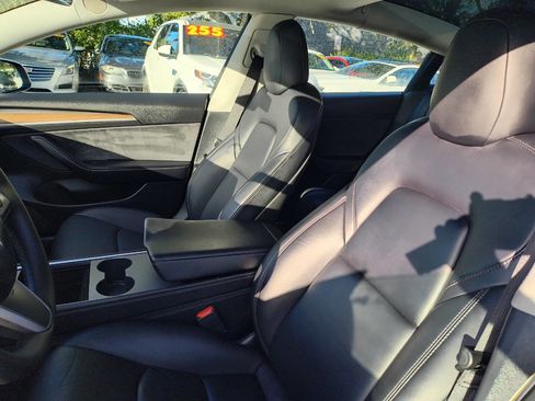 Used 2022 Tesla Model 3 Long Range AWD/4WD image 31