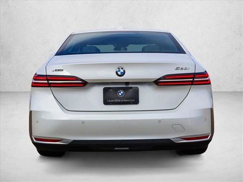 New 2026 BMW 530i xDrive AWD/4WD image 6