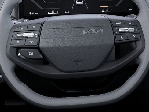 New 2025 Kia K4 EX image 29