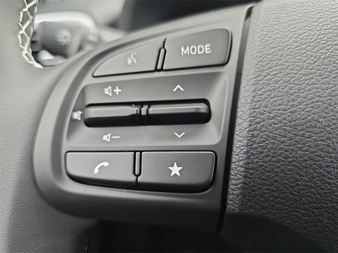 New 2026 Hyundai Venue SEL image 17