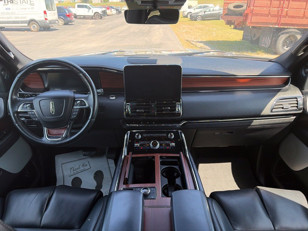 Used 2020 Lincoln Navigator Reserve w/ Luxury Package AWD/4WD image 17