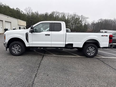 Used 2025 Ford F350 XLT w/ 360-Degree Camera Package image 4