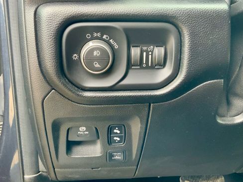 Used 2019 RAM 1500 Laramie image 49