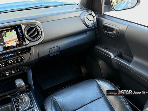 Used 2018 Toyota Tacoma TRD Pro AWD/4WD image 16
