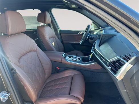 New 2026 BMW X5 xDrive40i w/ Climate Comfort Package image 15