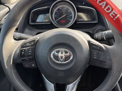 Used 2018 Toyota Yaris iA image 7
