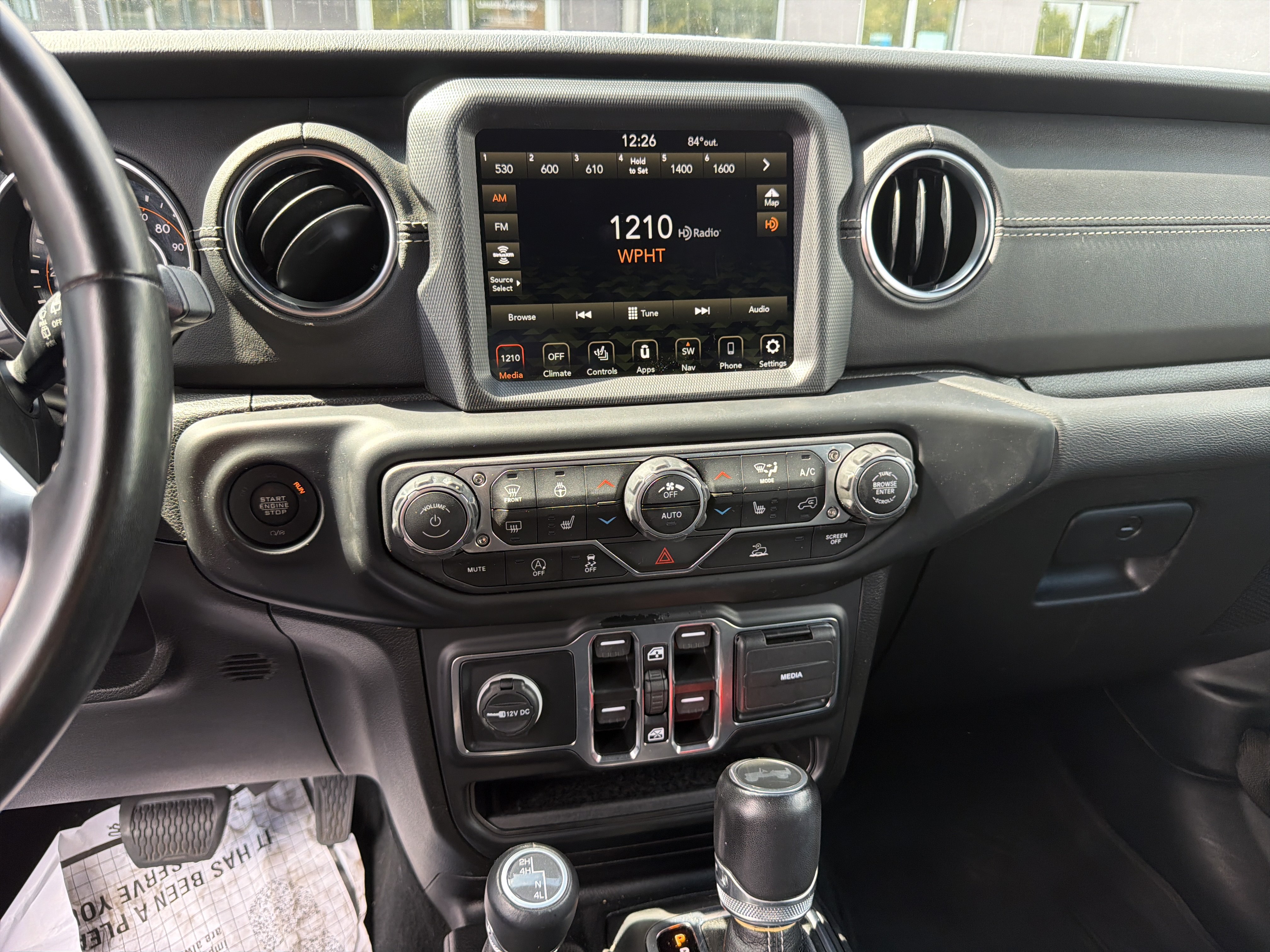 Certified 2022 Jeep Wrangler Unlimited Sahara w/ LED Lighting Group AWD/4WD image 17