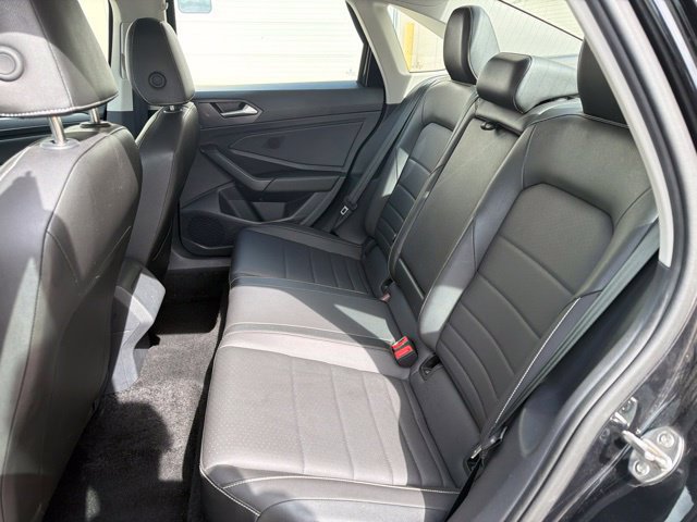 Used 2024 Volkswagen Jetta SE FWD image 14