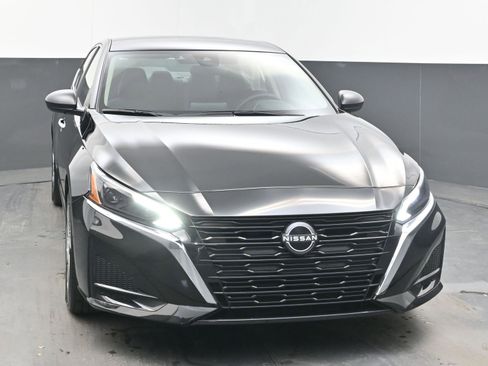 Certified 2025 Nissan Altima 2.5 S image 2