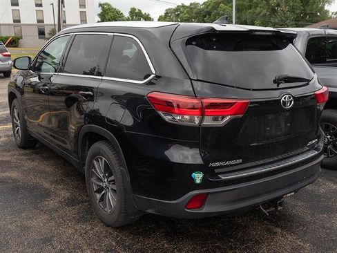Used 2019 Toyota Highlander XLE AWD/4WD image 5