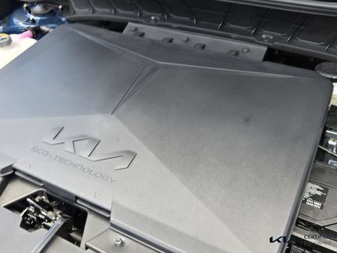 Certified 2024 Kia Niro Wind FWD image 19