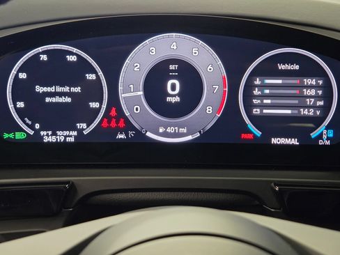 Certified 2024 Porsche Cayenne AWD/4WD image 19