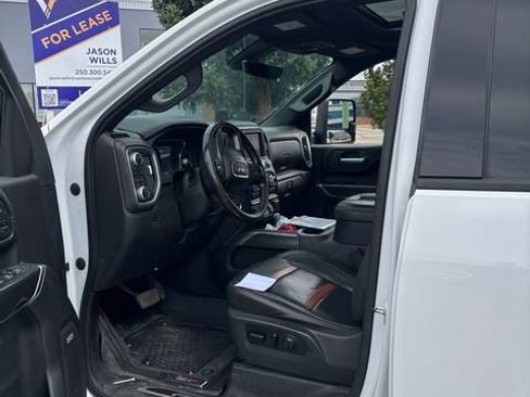 Used 2021 GMC Sierra 2500 AT4 w/ AT4 Premium Plus Package AWD/4WD image 2