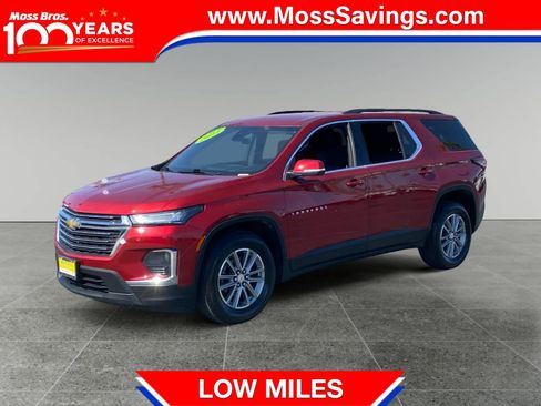 Used 2023 Chevrolet Traverse LT AWD/4WD image 1