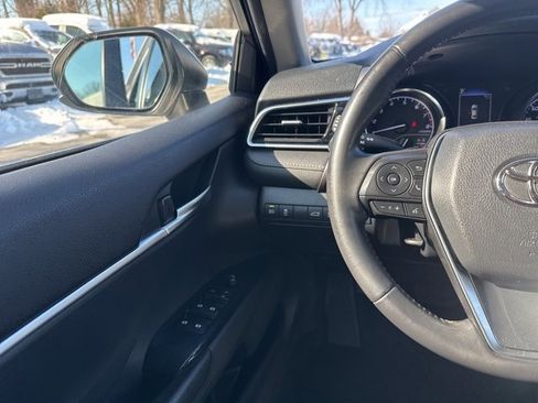 Used 2018 Toyota Camry SE image 22