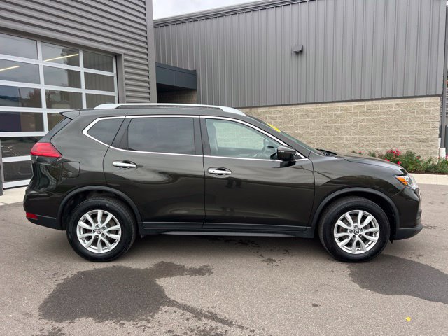 Used 2017 Nissan Rogue SV AWD/4WD image 4