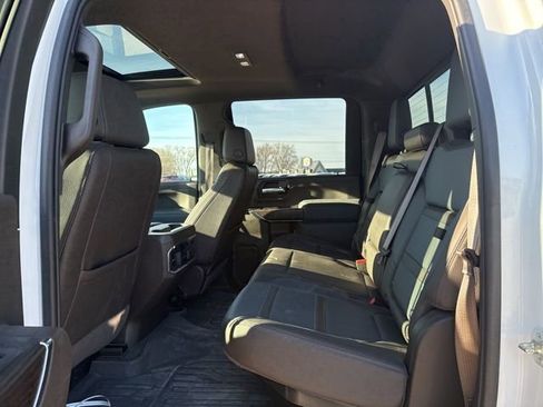 Used 2022 GMC Sierra 2500 Denali w/ Denali Ultimate Package image 18