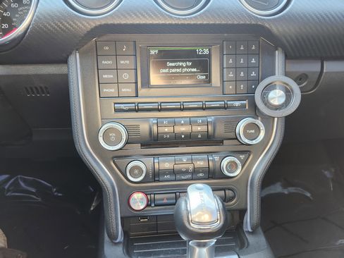 Used 2018 Ford Mustang Coupe image 27