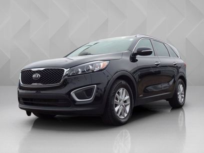 Used 2017 Kia Sorento LX w/ LX Convenience Package