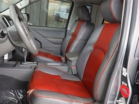 Used 2019 Nissan Frontier SV image 7