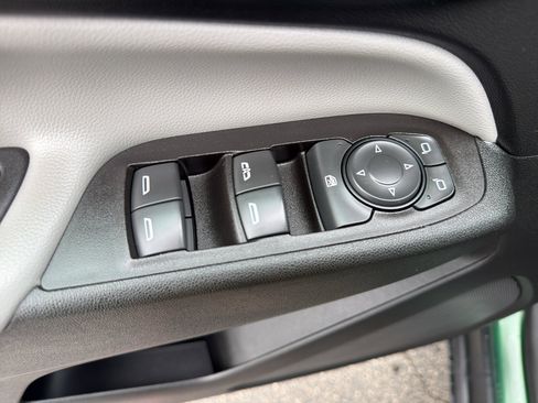 Used 2018 Chevrolet Equinox LS image 11