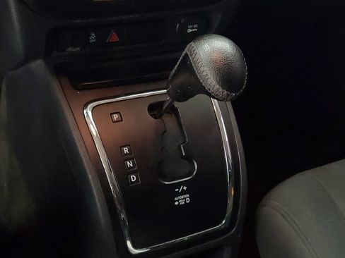 Used 2014 Jeep Compass Sport FWD image 21