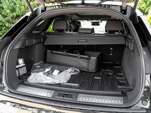 New 2026 Land Rover Range Rover Velar S AWD/4WD image 57