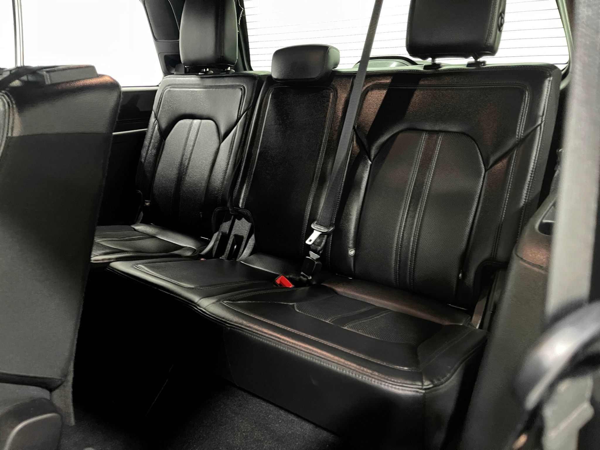 Used 2021 Ford Expedition Limited AWD/4WD image 31