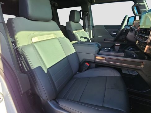 Used 2025 GMC Hummer EV 2X AWD/4WD image 18
