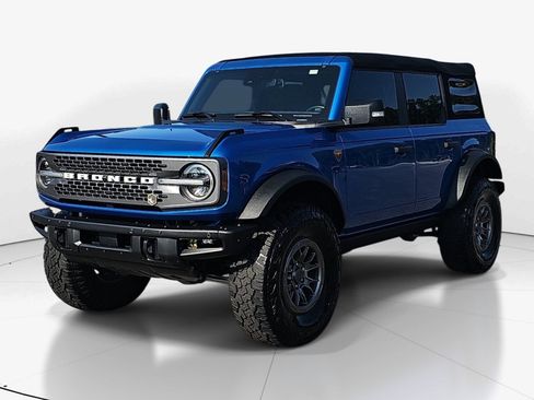 Used 2023 Ford Bronco Badlands AWD/4WD image 8