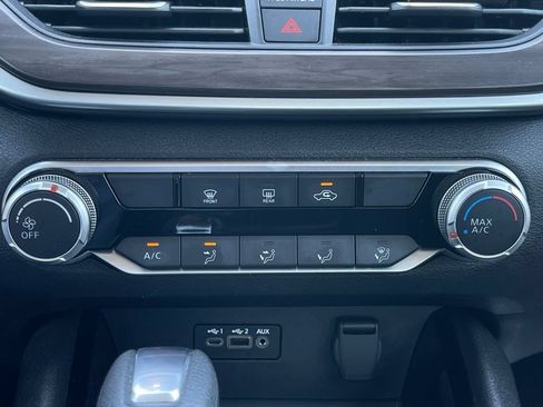 Used 2024 Nissan Altima 2.5 SV FWD image 28