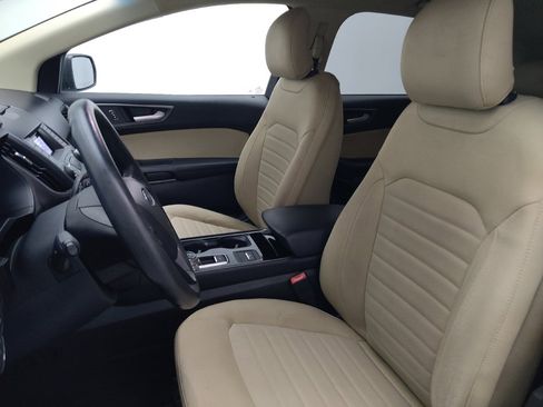 Used 2019 Ford Edge SE FWD image 17