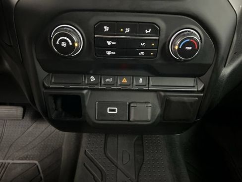 Used 2019 Chevrolet Silverado 1500 Custom Trail Boss w/ Custom Convenience Package AWD/4WD image 17