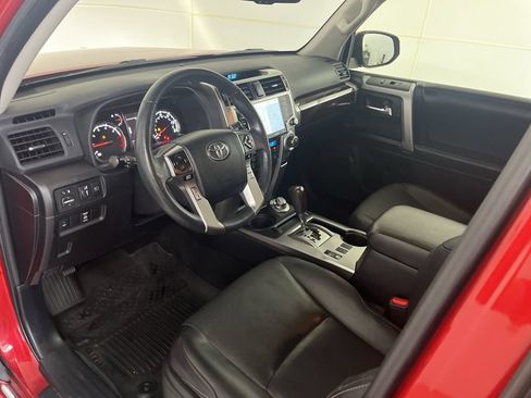 Used 2021 Toyota 4Runner Limited AWD/4WD image 25