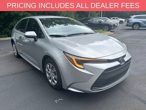Certified 2023 Toyota Corolla LE FWD image 1