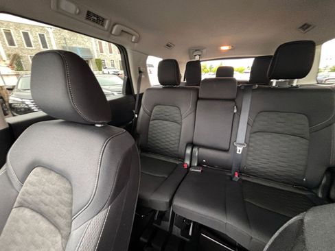 Used 2025 Nissan Pathfinder SV FWD image 42