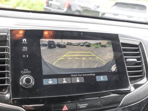 Used 2019 Honda Pilot Touring image 6