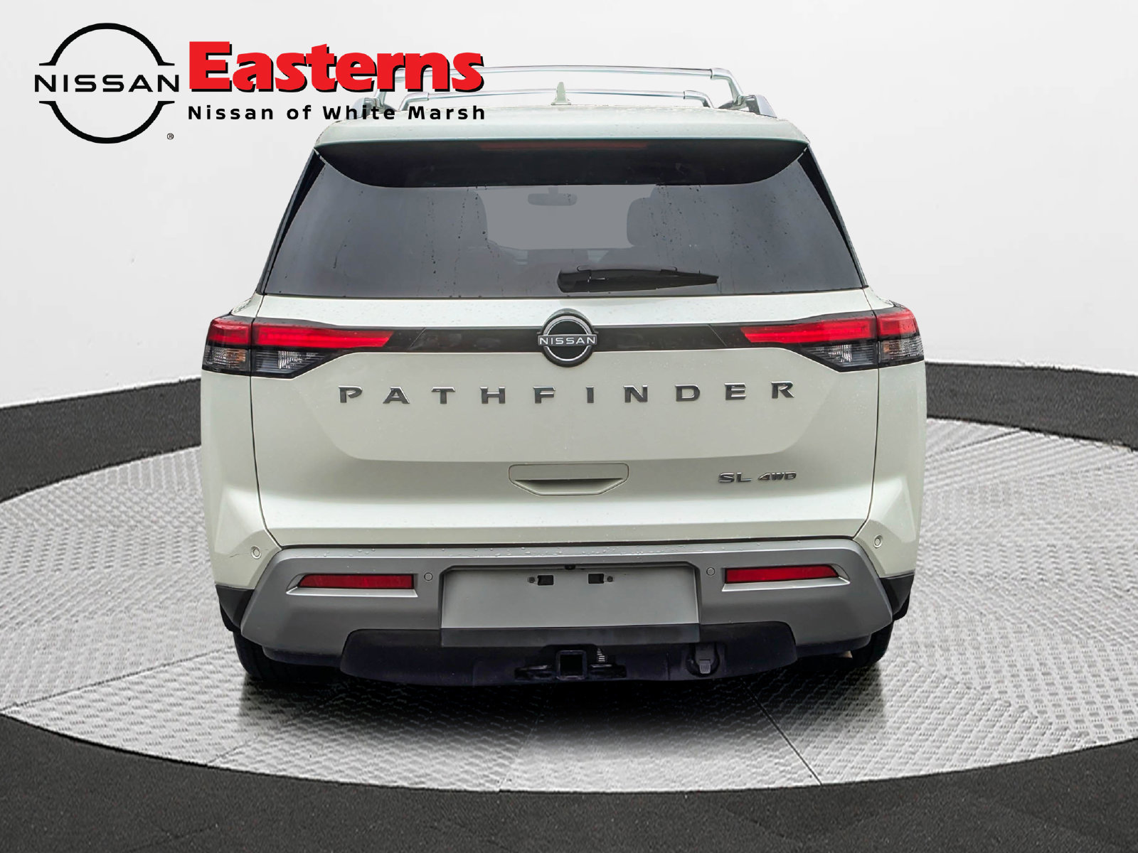 Used 2023 Nissan Pathfinder SL w/ SL Premium Package AWD/4WD image 6