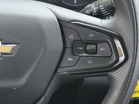 Certified 2025 Chevrolet Trax LS image 17