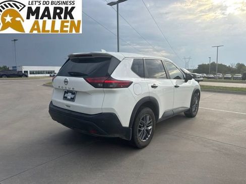 Used 2021 Nissan Rogue S FWD image 5